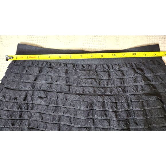Max Studio Black Tiered A-Line Skirt M Knee Textured Office Whimsy Goth - Picture 5 of 6